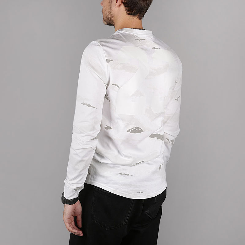   лонгслив Jordan Sportswear Tech Men's Graphic Long-Sleeve T-Shirt AH6331-100 - цена, описание, фото 4